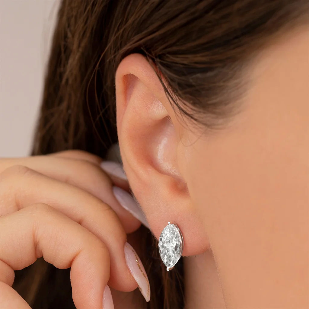 Glam Vibes Stud Earrings 3