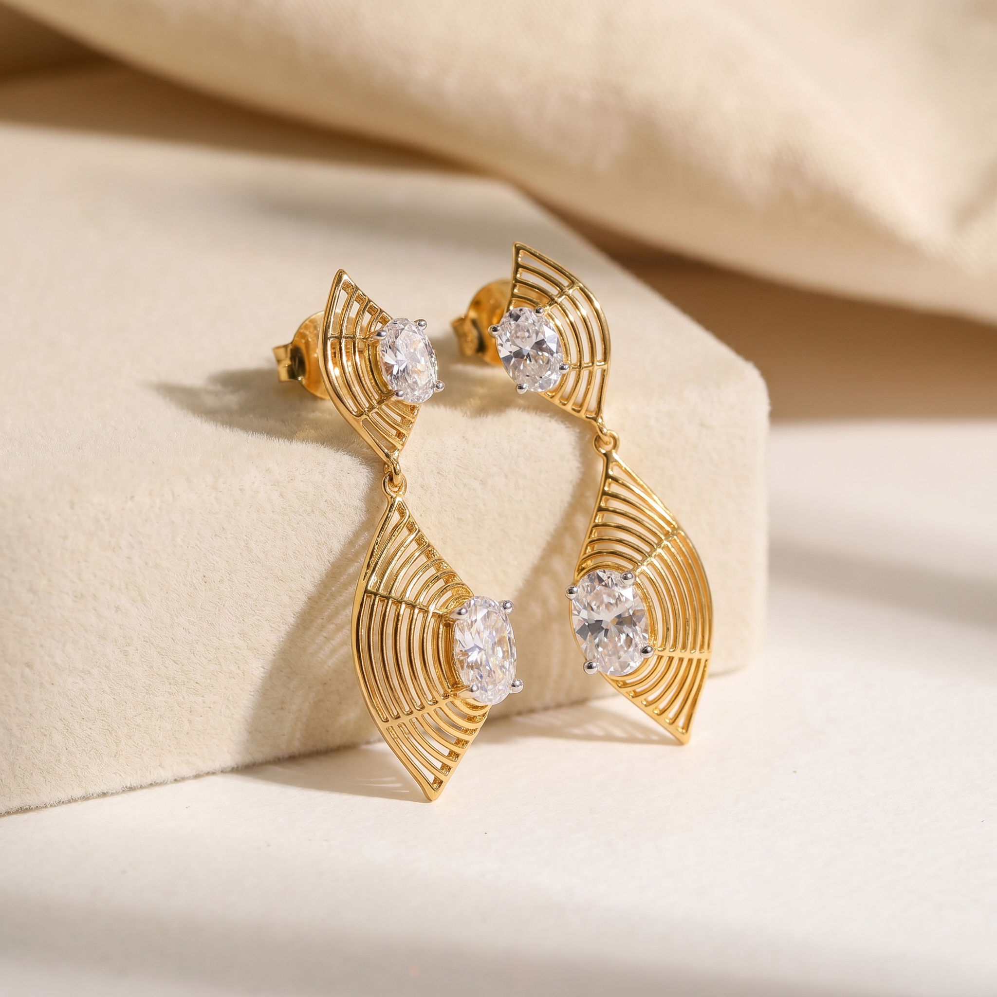 Auric Wave Diamond Drops 2