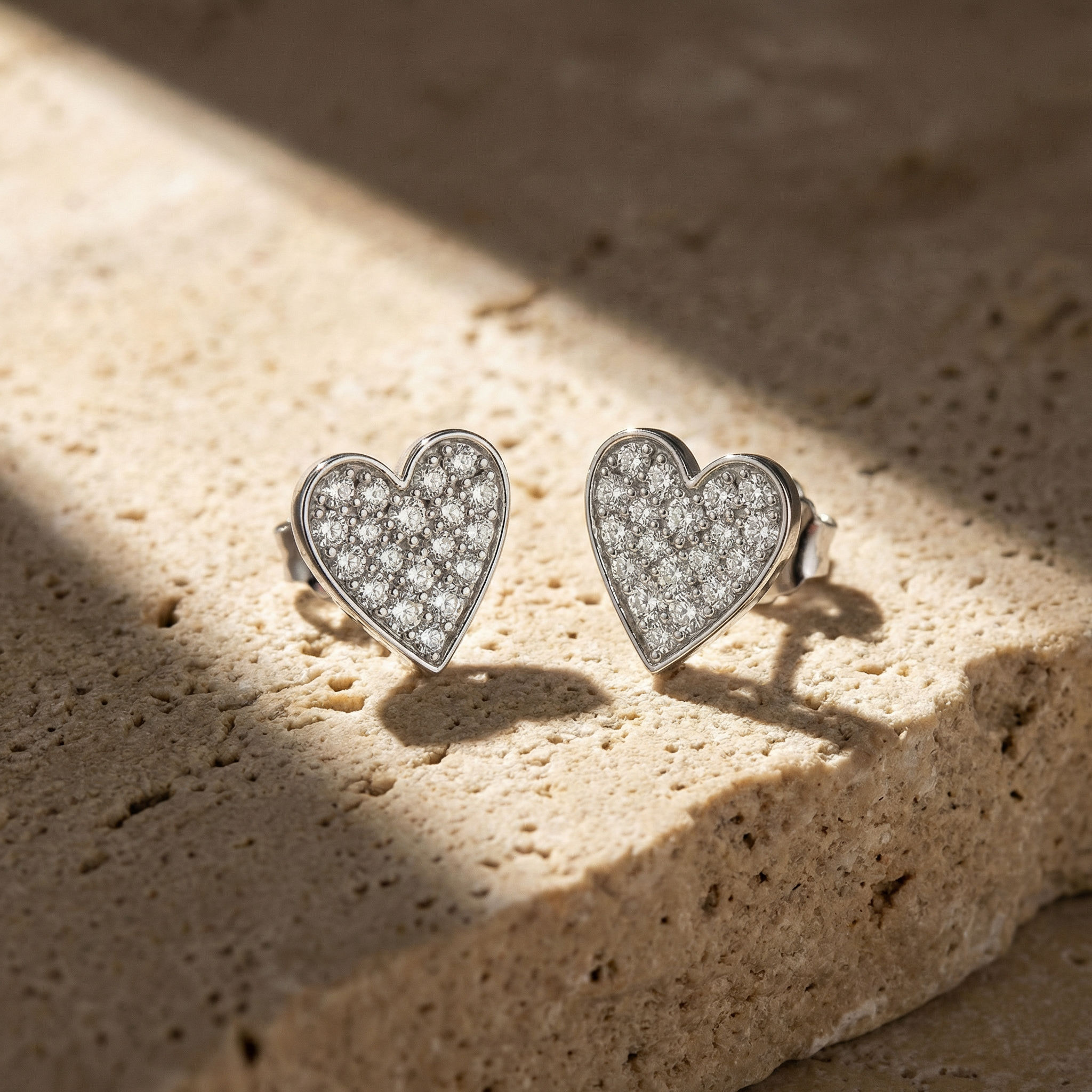 Heartline Studs Earrings 2