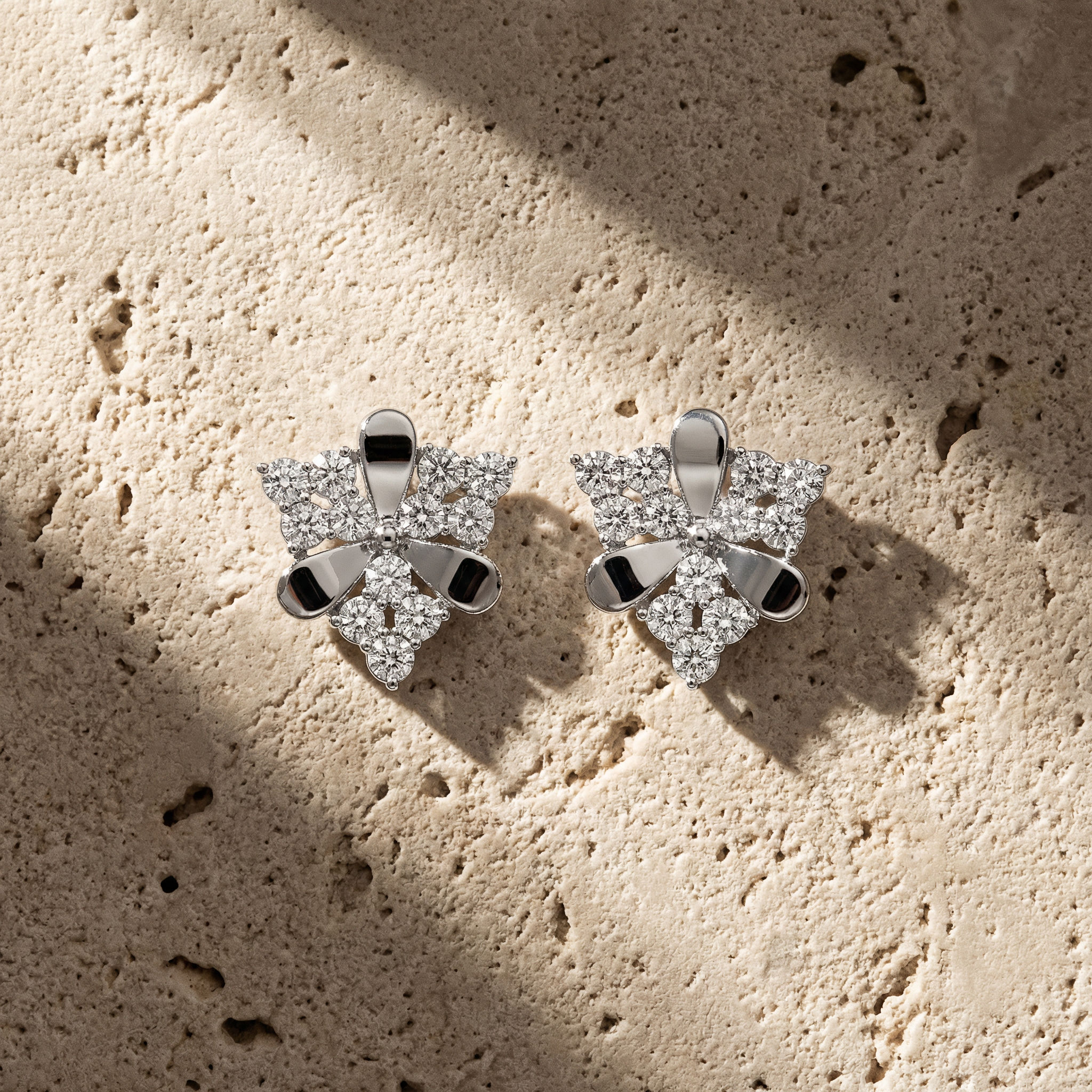 Trium Fleur Stud Earrings 2