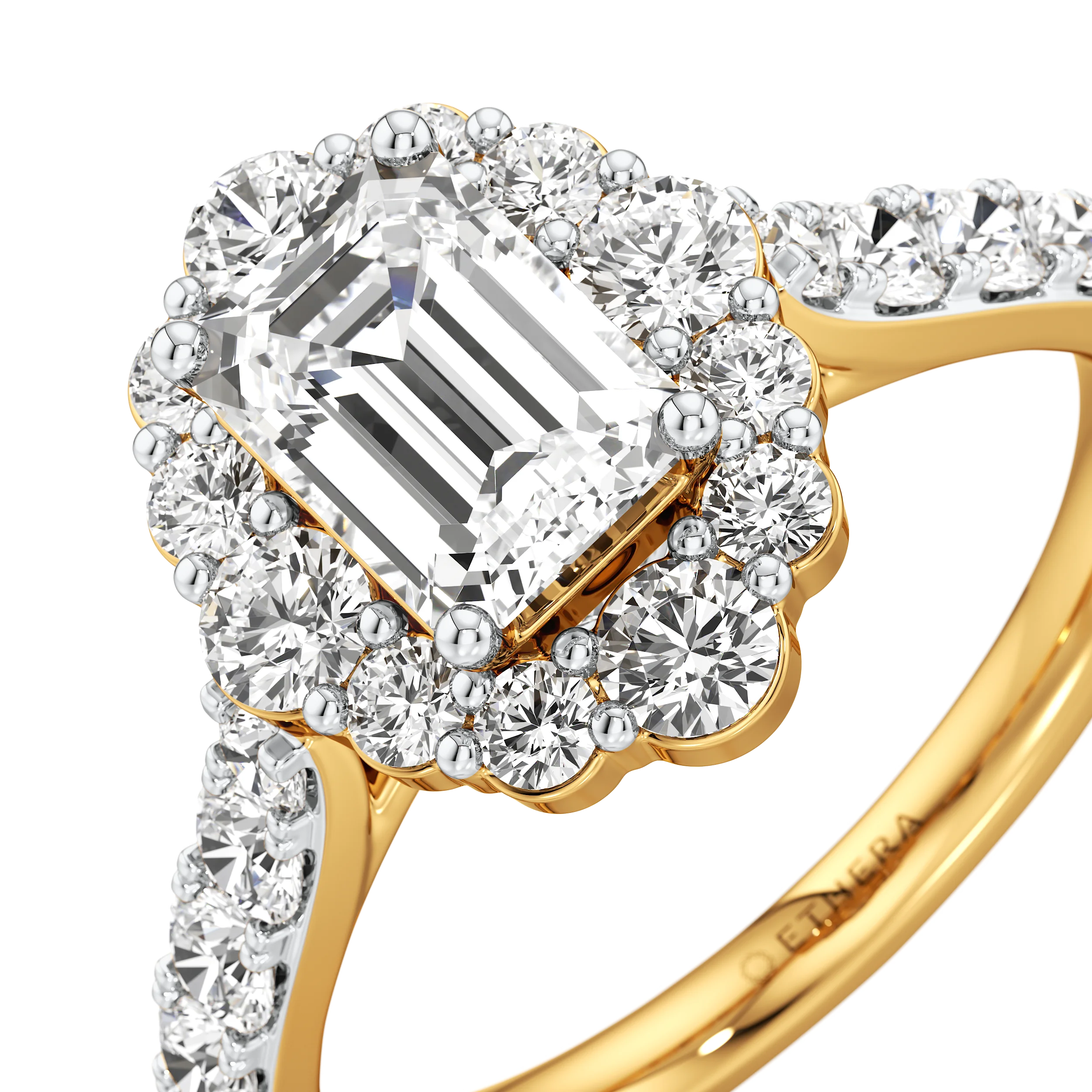 Royal Aura Solitaire Ring 3