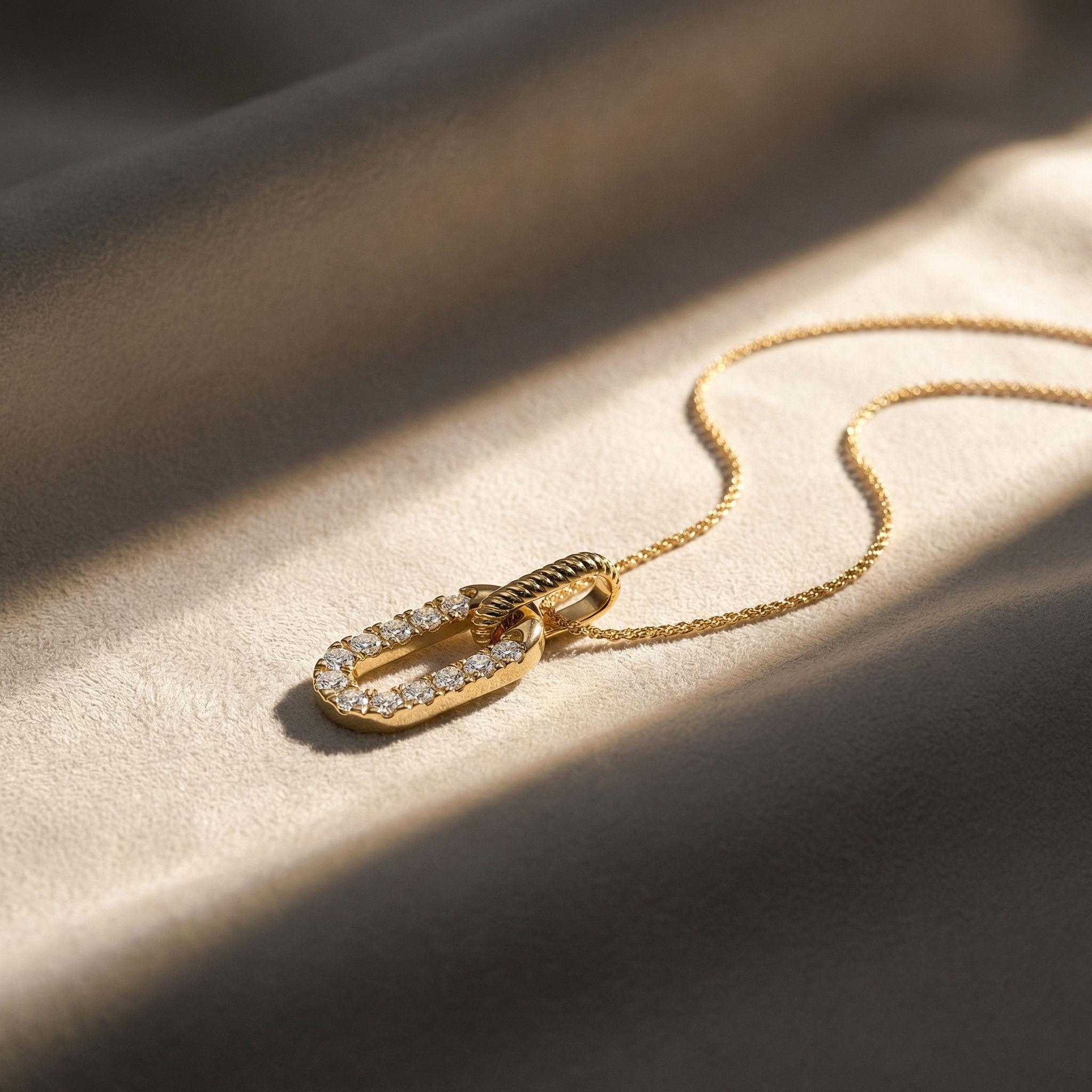 Linkline Halo Pendant 2