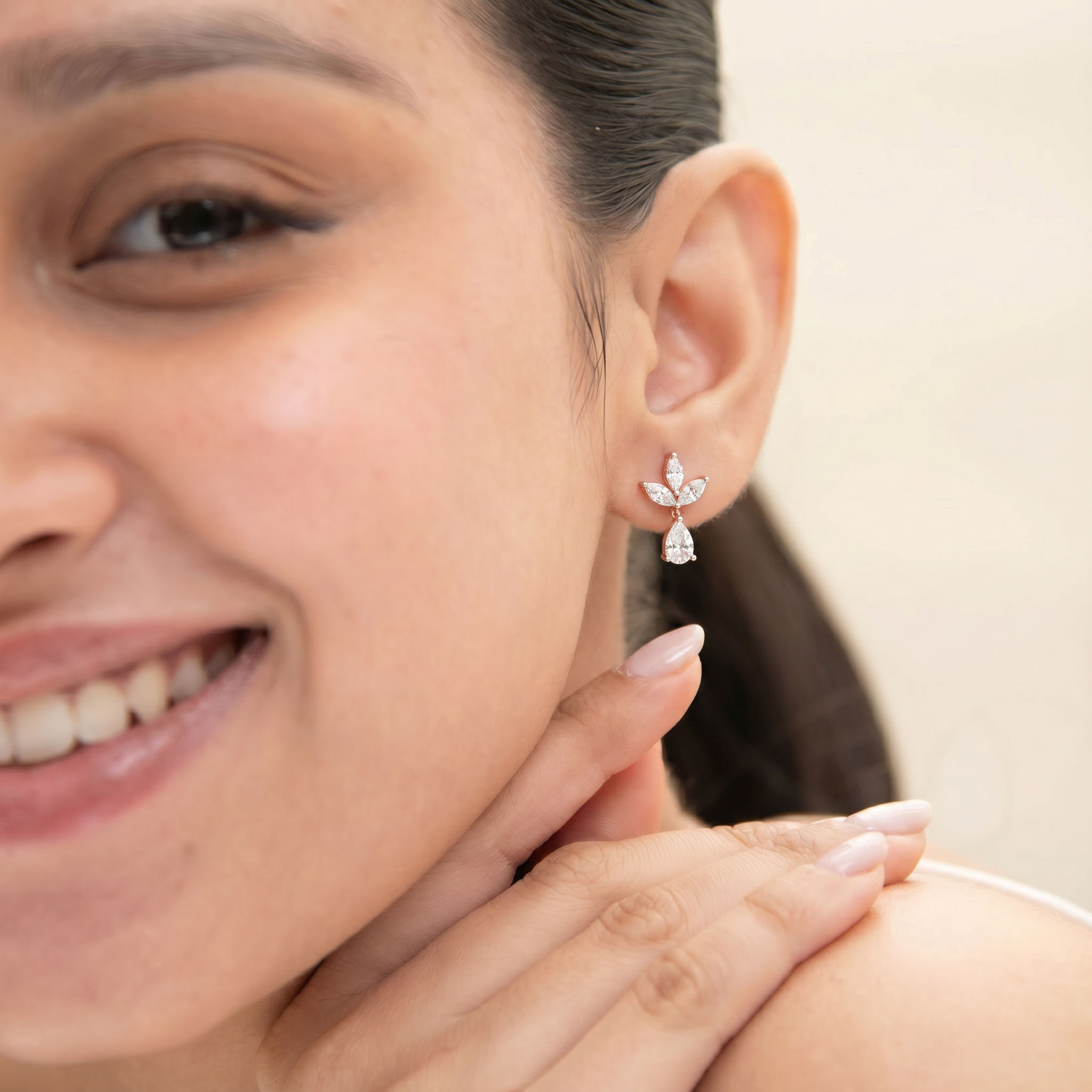 Dewlit Drop Diamond Earrings hover