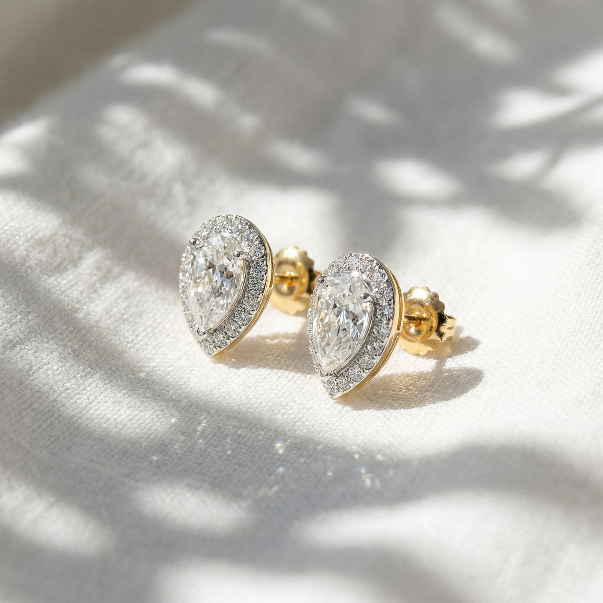 Royal Aura Stud Earrings 1