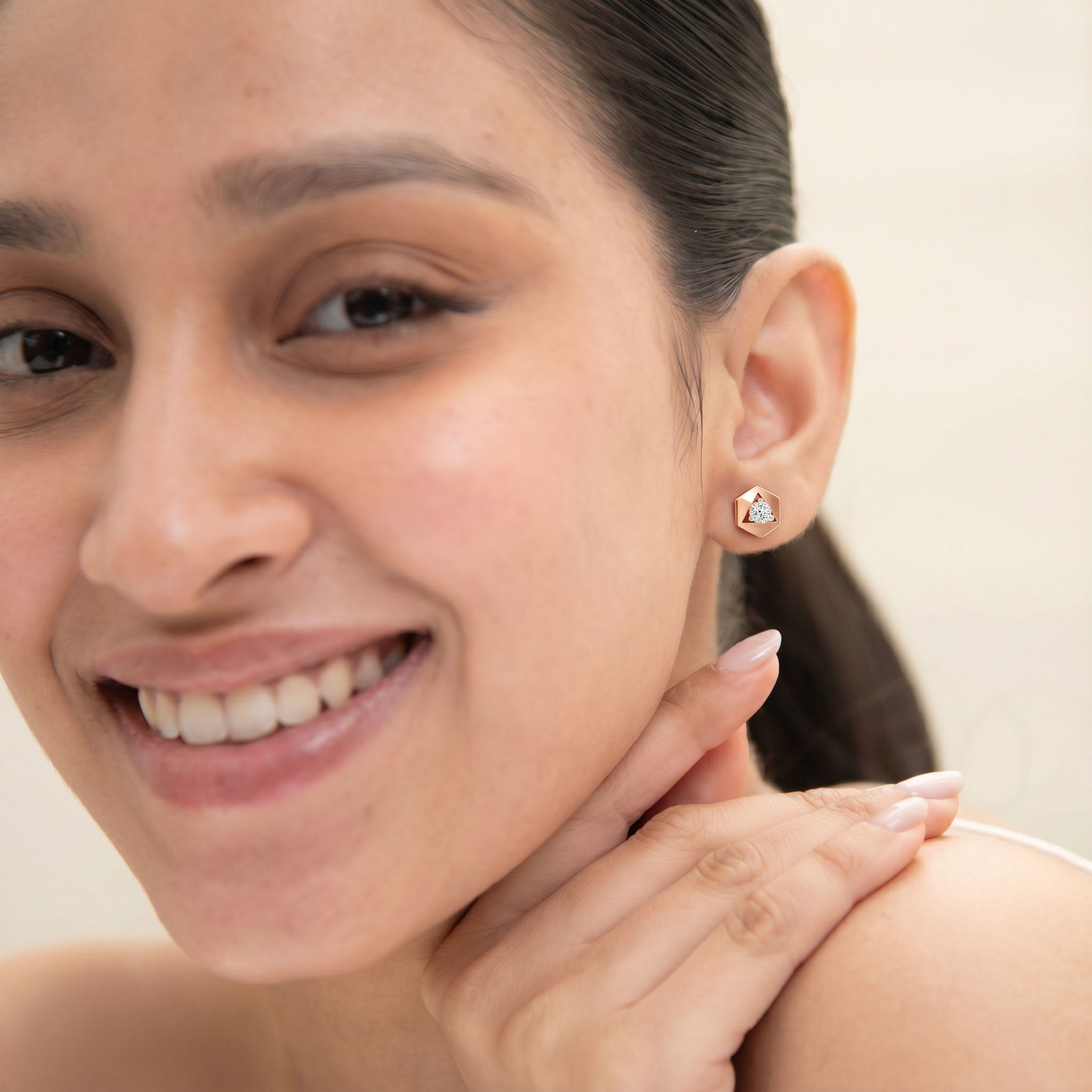 Hexa Spark Studs 1