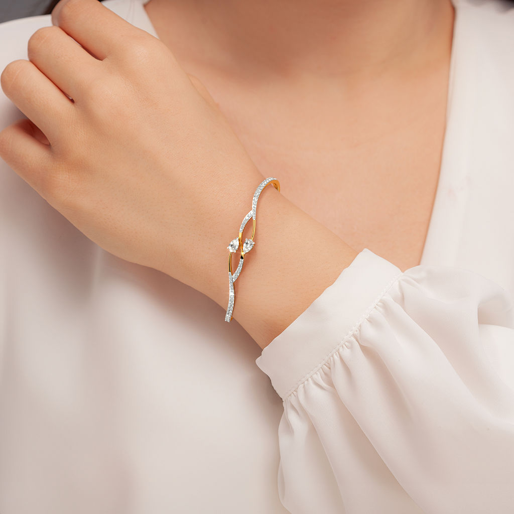 Twine Curve Bracelet hover