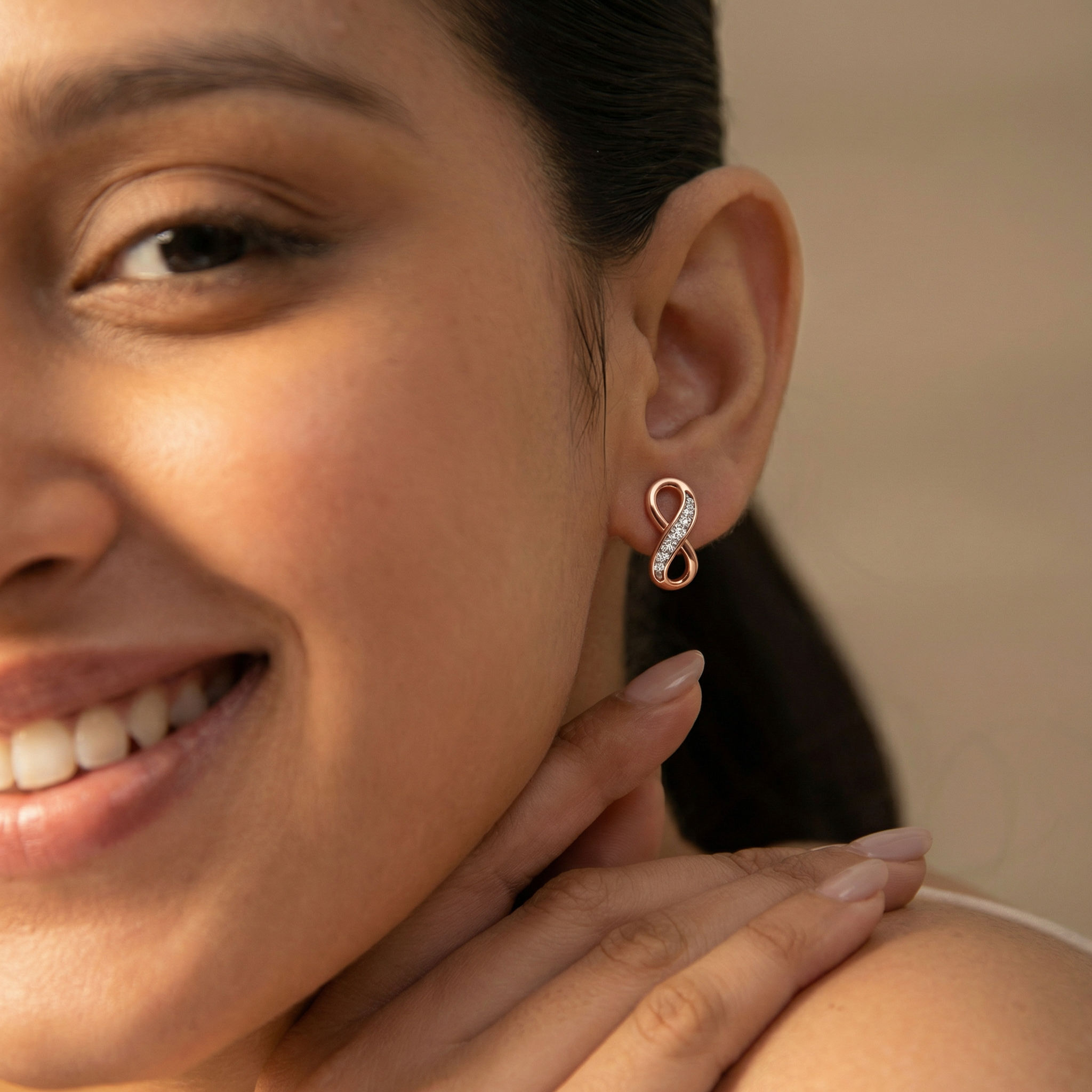 Eterna Loop Studs hover