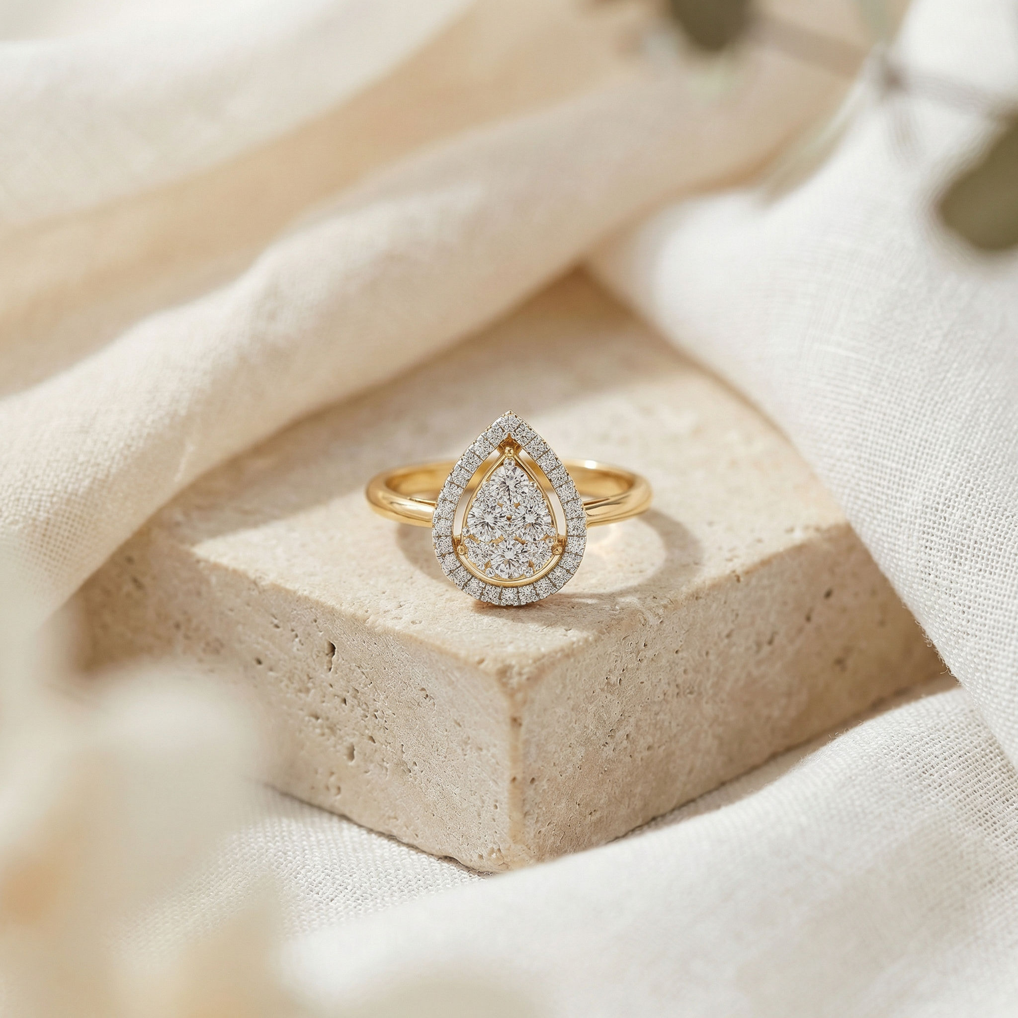 Gleaming Cluster Halo Ring 2