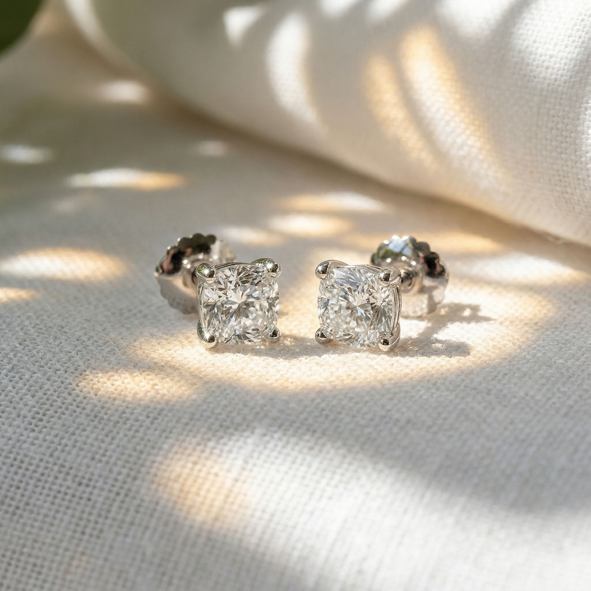 Flawless Hold Stud Earrings 2