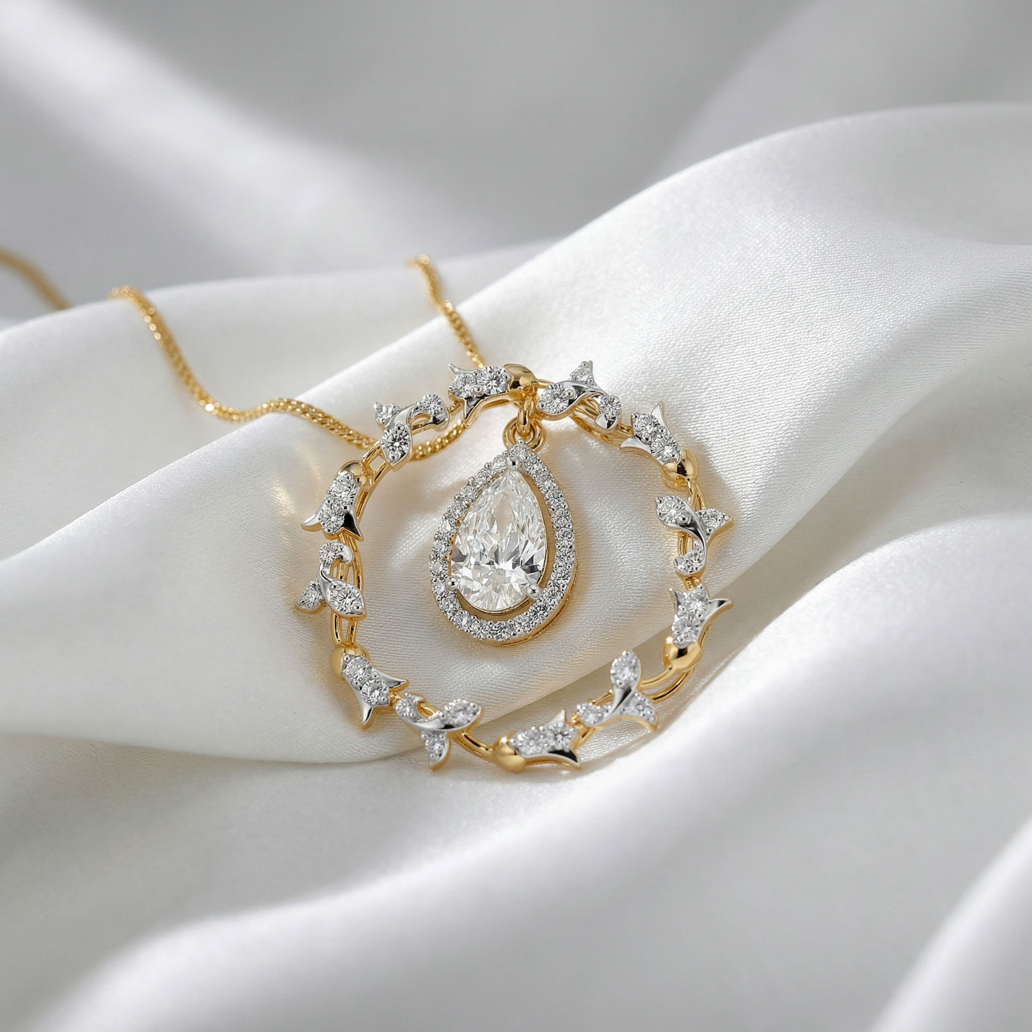 Laurel Statement Pendant 2